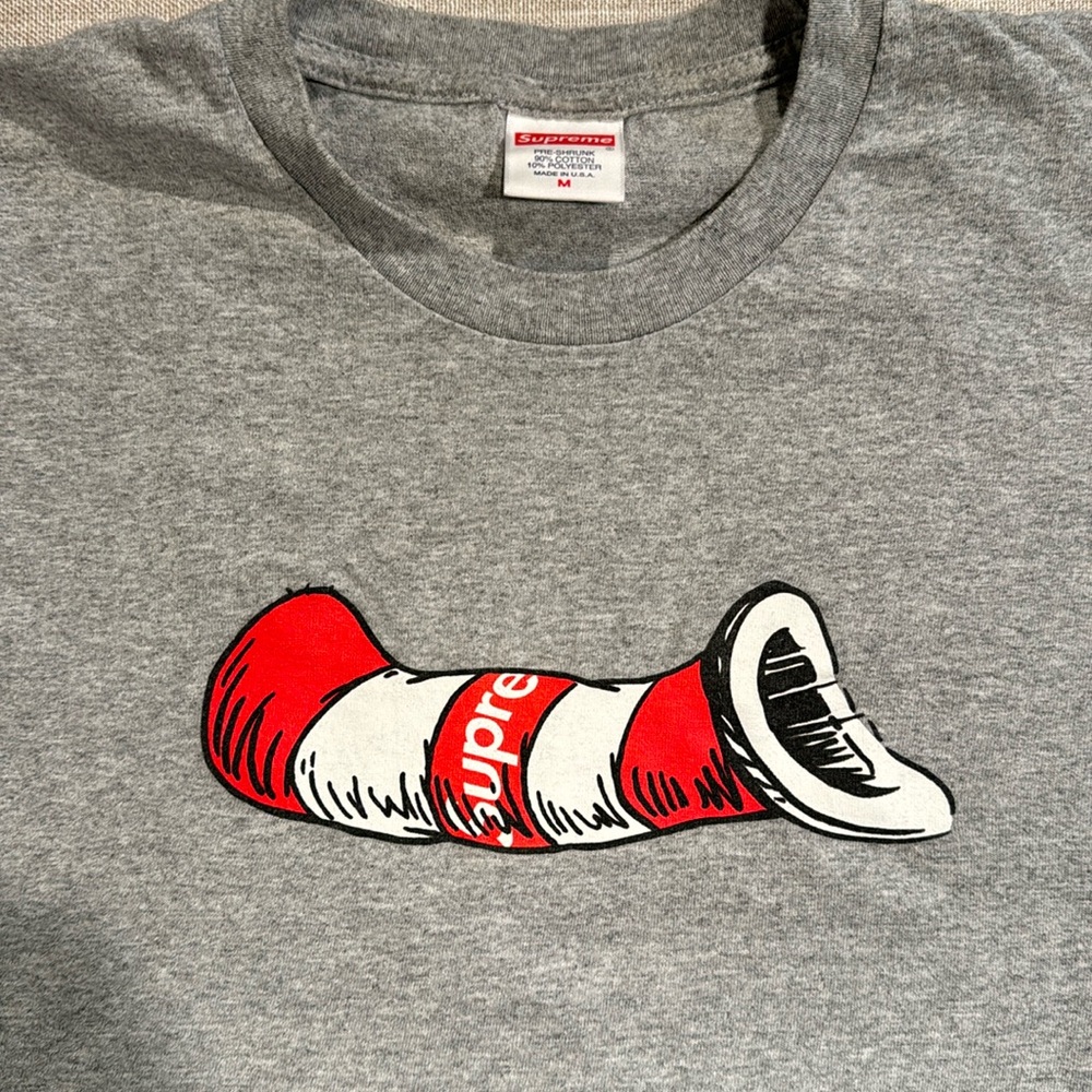 SUPREME Dr. Seuss Cat in the Hat graphic Tee - M